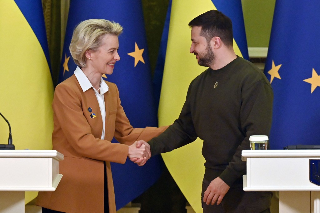 Zelenskyy-von-der-Leyen-Ukraine-EU-small