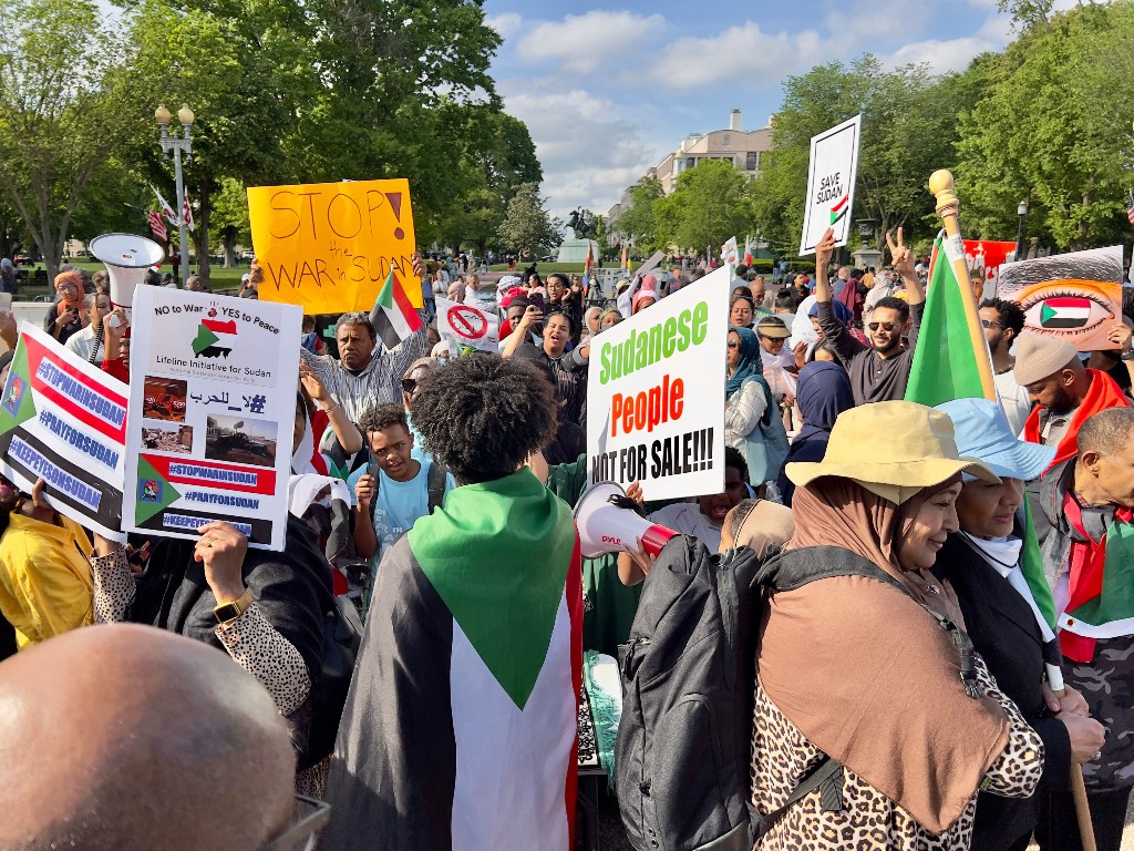 Sudan-protest-White-House-small.jpg