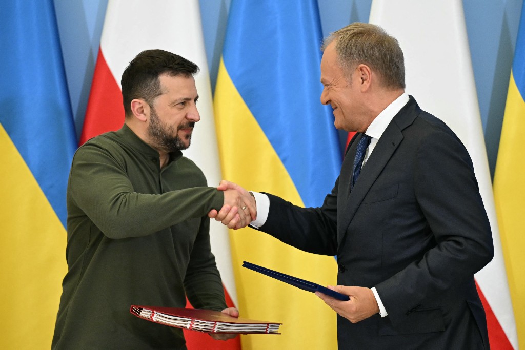 Zelenskyy-Tusk-small.jpg