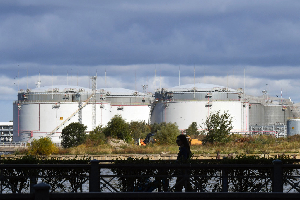 The Imperative to Weaken the Kremlin’s War Economy: What the West Can Do